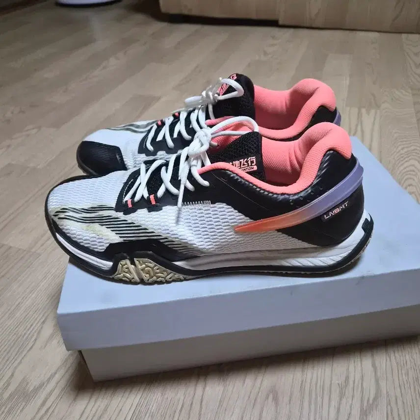 [BUNJANG] Li-Ning Badminton/Table Tennis Shoes (Size 280) / 리닝 배드민턴화 탁구화 280