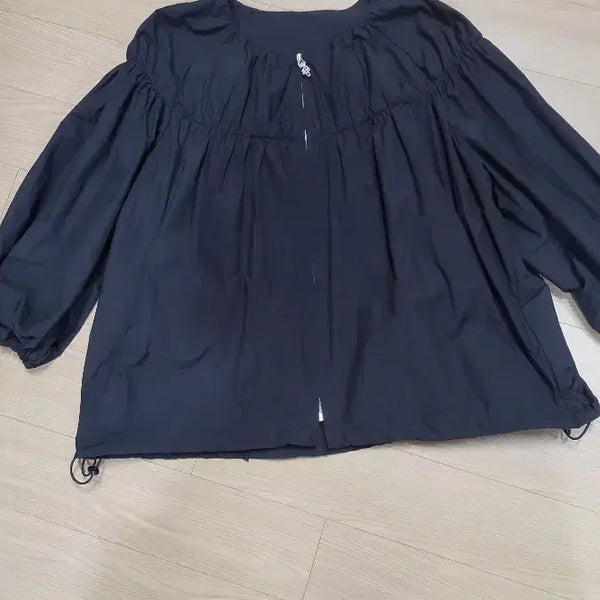 [BUNJANG] JEPYEONG Black Lightweight Jumper Blouse / 제평  블랙 바스락 점퍼  블라우스