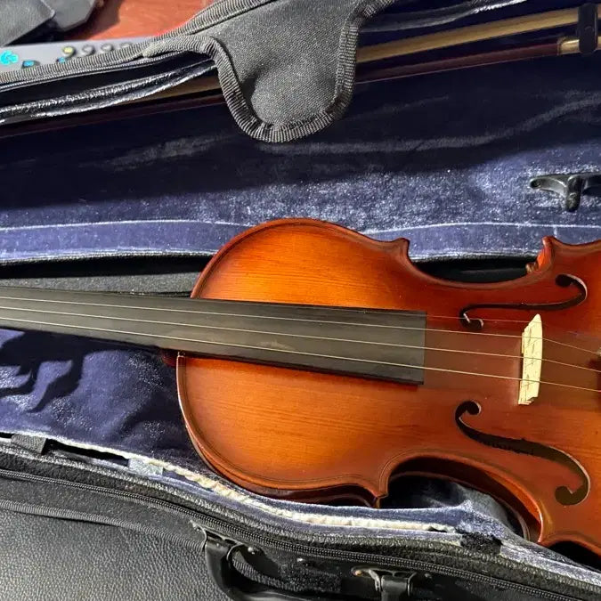[BUNJANG] Universal MO 100 Deluxe 4/4 Violin / Universal mo 100 유니버설 고급형 바이올린 4/4