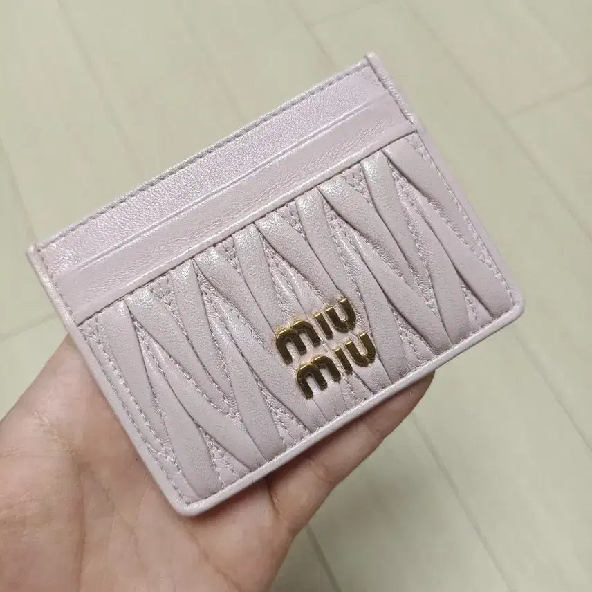 [BUNJANG] Miu Miu Matelassé Card Holder Pink / (정품)미우미우 마테라세 카드지갑 연핑크