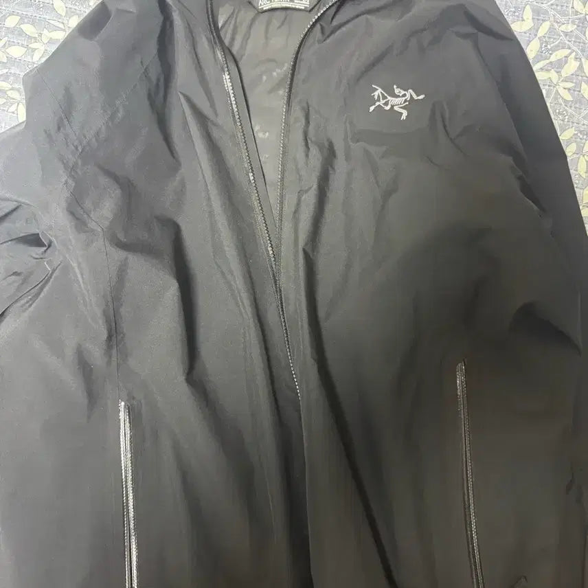 [BUNJANG] Arc'teryx Cadin Black Windbreaker / 아크테릭스 카딘 블랙