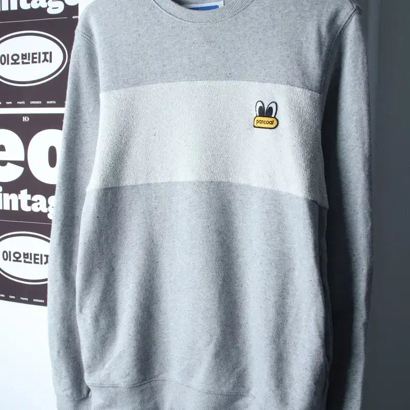 [BUNJANG] Fanccot Color-Block Pocket Sweatshirt - Grey / (M-L) 팬콧 맨투맨 티셔츠 포켓 배색 그레이 키치-H38255