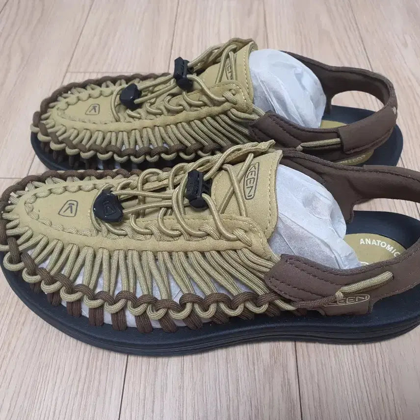 [BUNJANG] Keen Newport Sandals Beige Brown / (새상품)킨 샌들 뉴포트 250 베이지 브라운