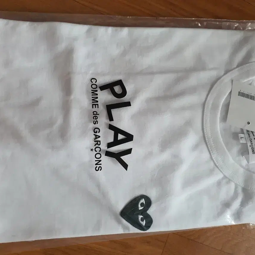 [BUNJANG] Comme des Garçons Play White T-Shirt (L) / 꼼데가르송 플레이 반팔티 화이트 L