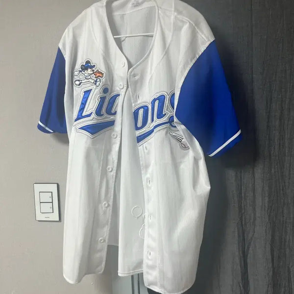 [BUNJANG] Samsung Lions x Mickey Mouse Collaboration Baseball Jersey / 미키마우스 삼성라이온즈 유니폼