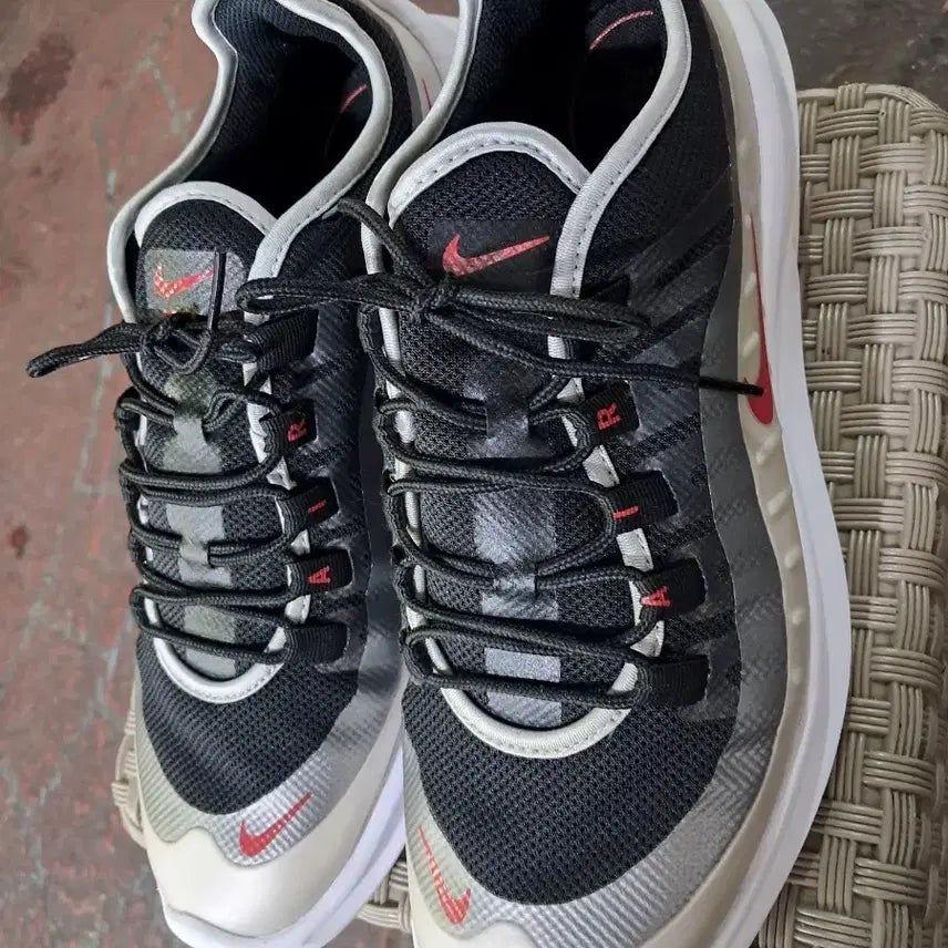 [BUNJANG] Nike Athletic Shoes / 나이키 운동화 9.5 270