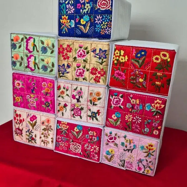 [BUNJANG] Hand-Embroidered Golden Pillow (10-Piece Bundle Set) / 손자수 골침베개