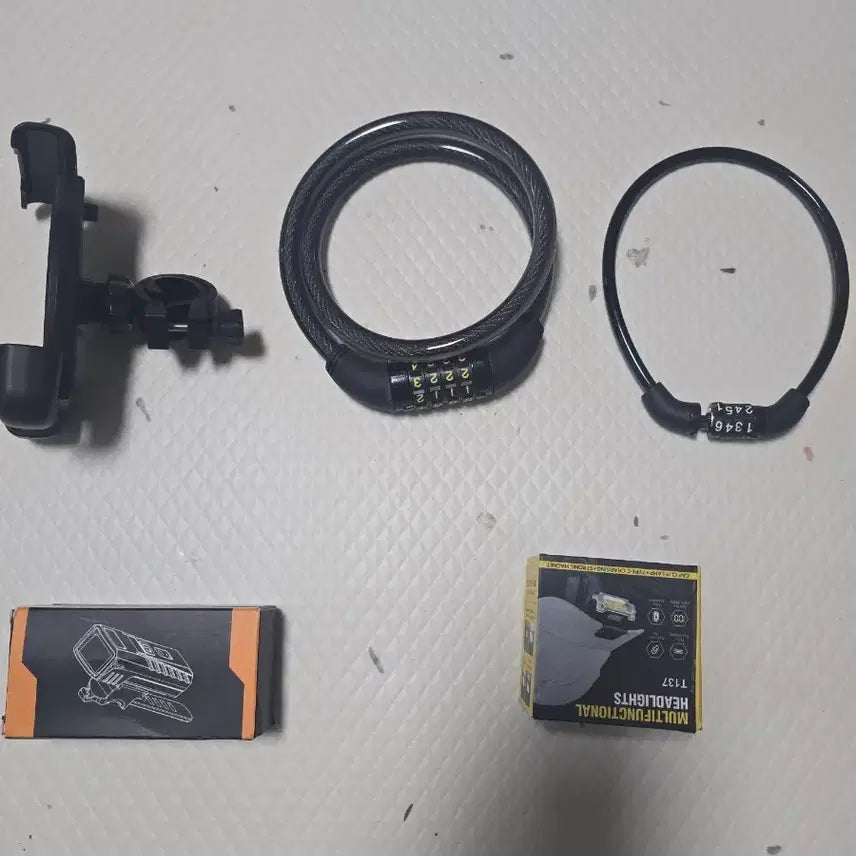 [BUNJANG] Bicycle Light, Lock, and Mount Set / 자전거 라이트, 자물쇠, 거치대 세트  일괄가격 입니다