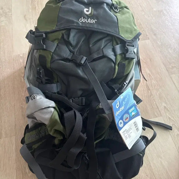 [BUNJANG] Deuter Guide 45+ 10 Backpack Khaki/Black / (새 상품) 도이터 가이드 45+ 10 백팩 카키/블랙 - 남성 추천