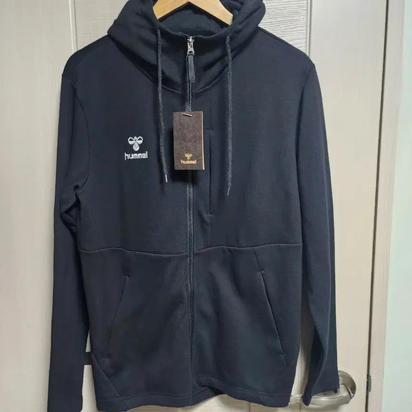 [BUNJANG] Hummel Black Hooded Zip-Up Jacket Size 100 / 험멜 후드집업 블랙 100 택달린 새상품