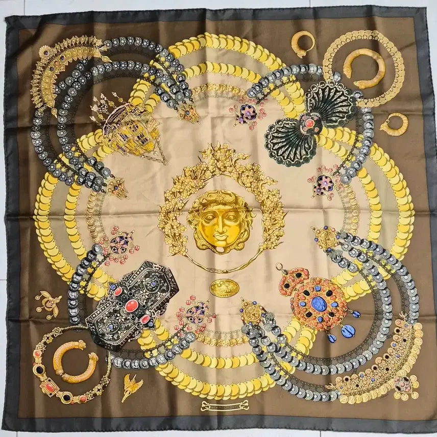 [BUNJANG] Hermès Silk Scarf Jewelry Pattern 100% Silk / 정품 에르메스 스카프 쥬얼리 패턴 실크 100%