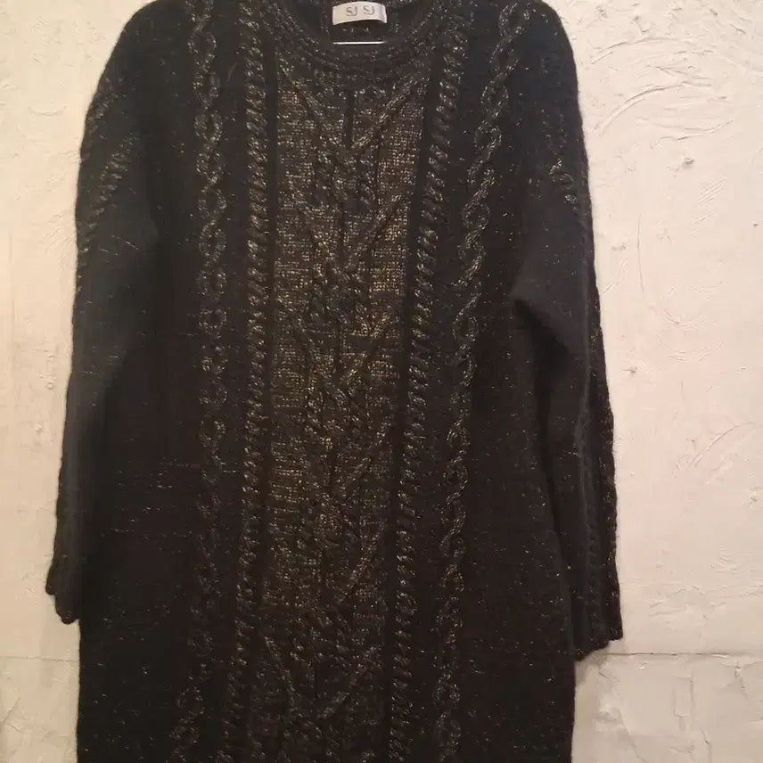 [BUNJANG] SJ Black Gold Thread Cable Knit / SJ SJ 블랙 금사 케이블 니트