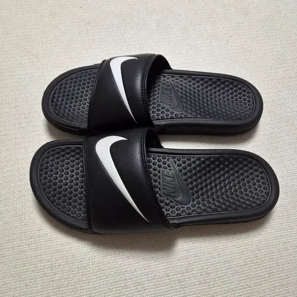 [BUNJANG] Nike Benassi Swoosh Slide Black / 나이키 베네시 슬라이드 검흰