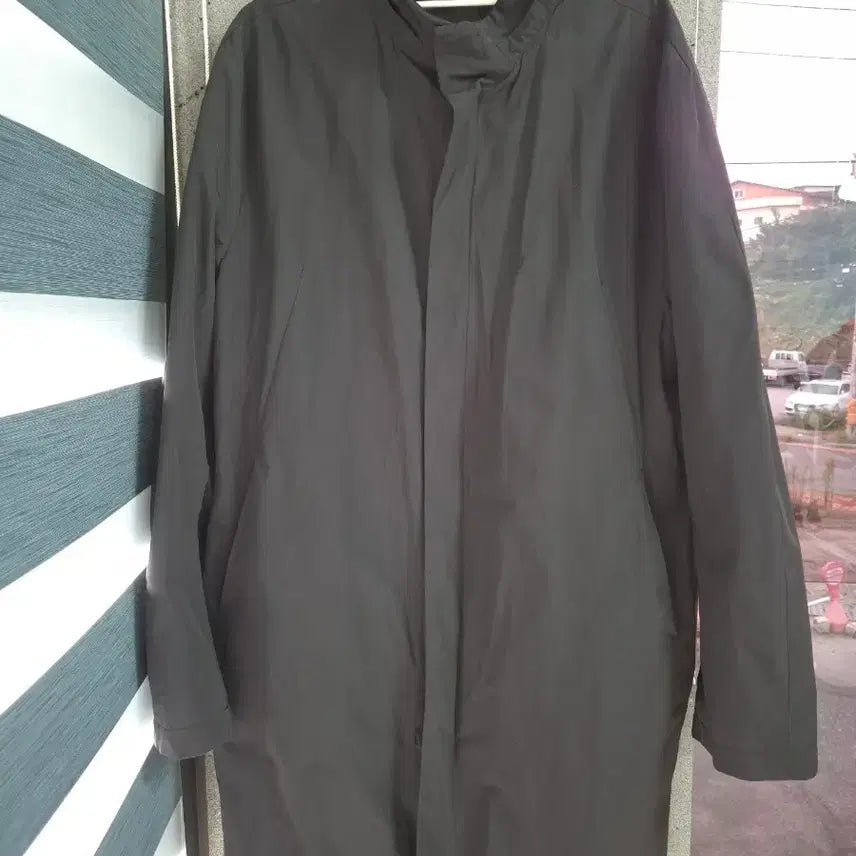 [BUNJANG] 8 Seconds Black Hidden Button Midi Coat Men's / 에잇세컨즈 블랙 화섬 히든 버튼 미디 코트 남성