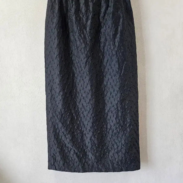 [BUNJANG] LattbyTee 2024 Embossed Banding Long Skirt Black / 2024.래트바이티)엠보 밴딩스커트