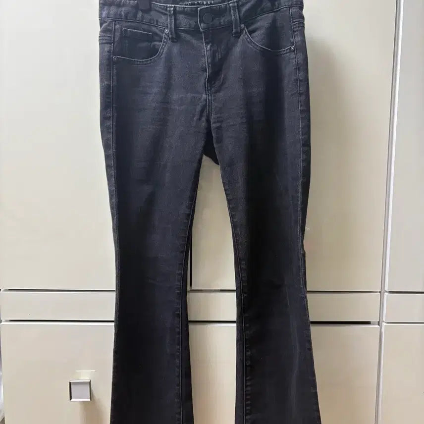 [BUNJANG] Guess Black Bootcut Denim Jeans / 게스 검정부츠컷 데님