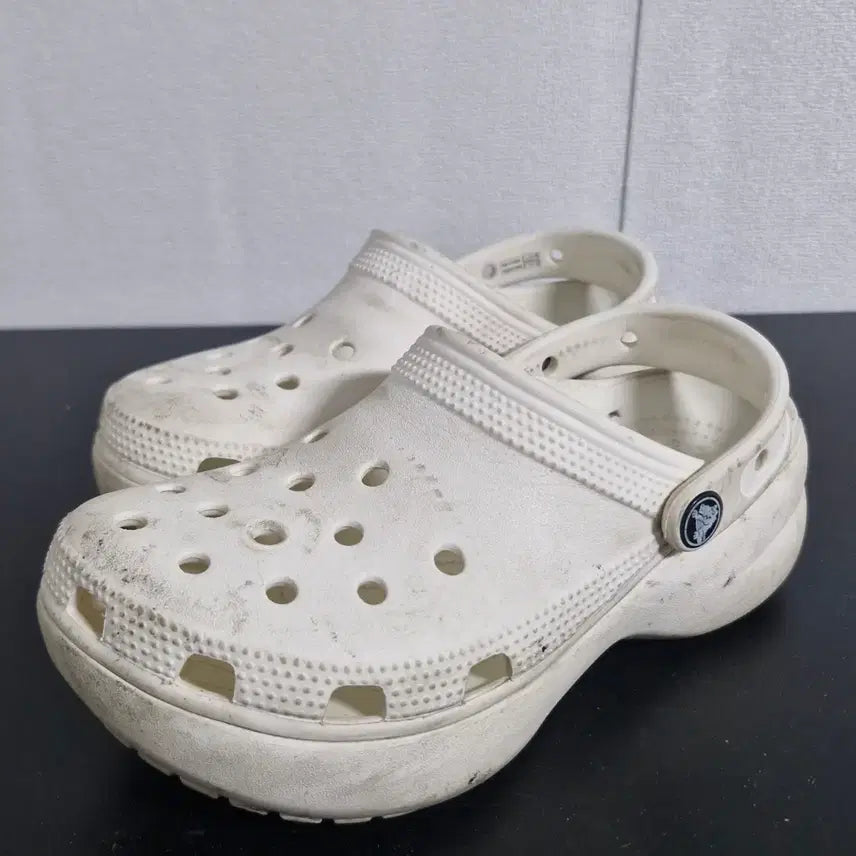 [BUNJANG] Crocs Classic Platform Clog (W5 / 220) / 크록스 플랫폼 클래식 클로그(w5 / 220)