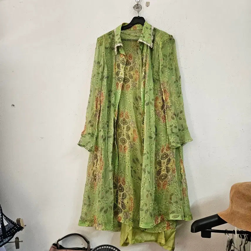 [BUNJANG] Chiffon Long Blouse Paisley Pattern Khaki / 쉬폰 롱 블라우스 카키 페이즐리 패턴