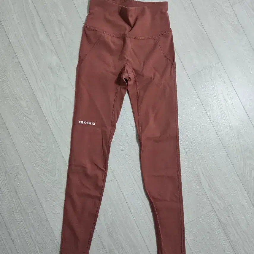 [BUNJANG] XEXYMIX Leggings Brick Red (S) / 젝시믹스 레깅스 S