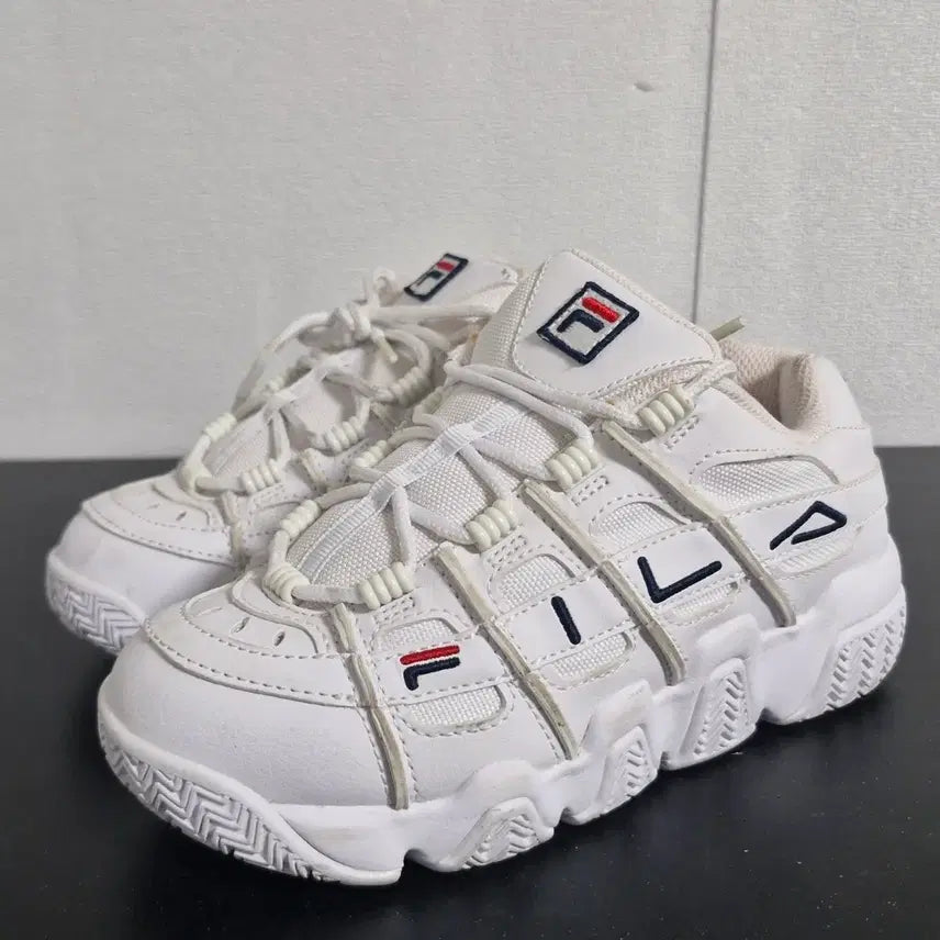 [BUNJANG] Fila Barricade XT 97 Sneakers (Size 230) / 휠라 바리케이트 XT 97 운동화(230)
