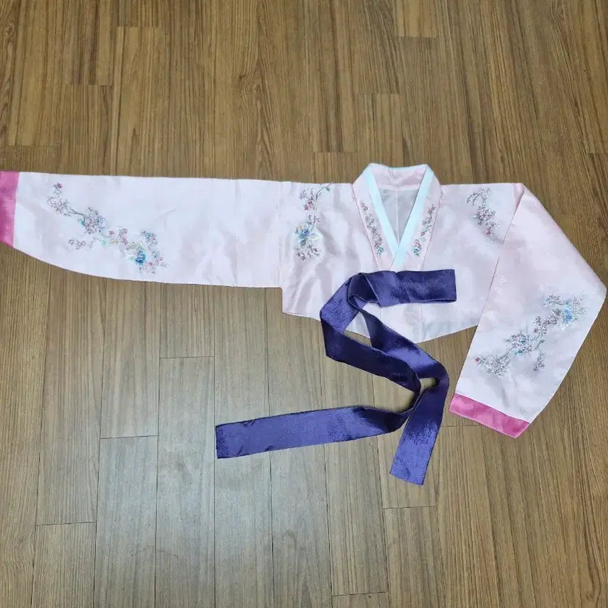 [BUNJANG] Silk Hand-Embroidered Jeogori (Size 66-77) / 본견 고가 명주실크 손자수 저고리. 66ㅡ77.