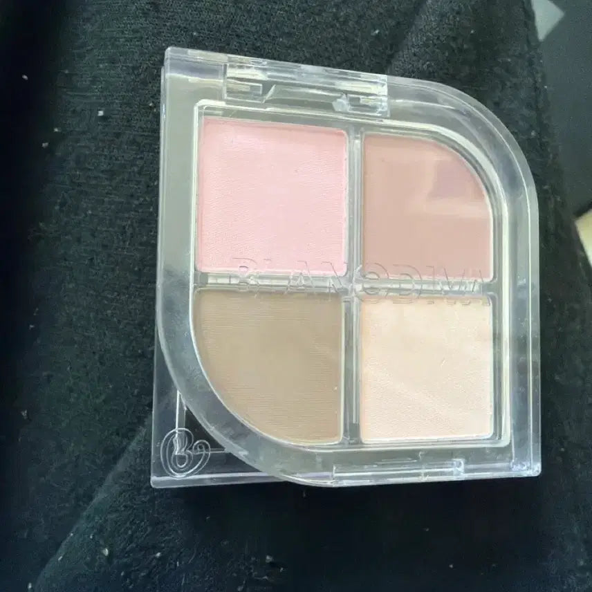 [BUNJANG] Blancdeva Aegyosal Palette Hush / 블랑디바 애교살팔레트 허쉬 교환,판매