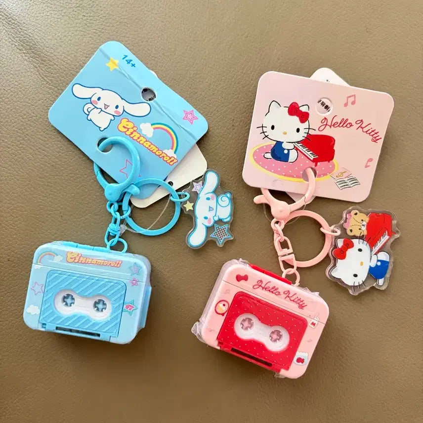 [BUNJANG] Hello Kitty & Cinnamoroll Cassette Recorder Keychain / (개당) 헬로키티 시나모롤 녹음기 카세트 키링