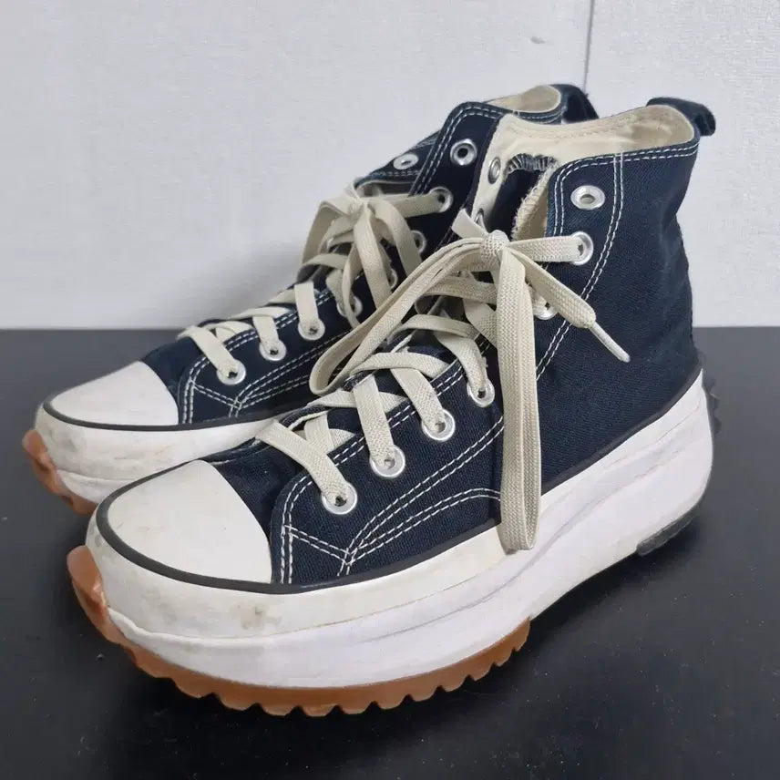 [BUNJANG] Converse Run Star Hike High Top Sneakers (US 6) / 컨버스 런스타 하이크 하이 (245)