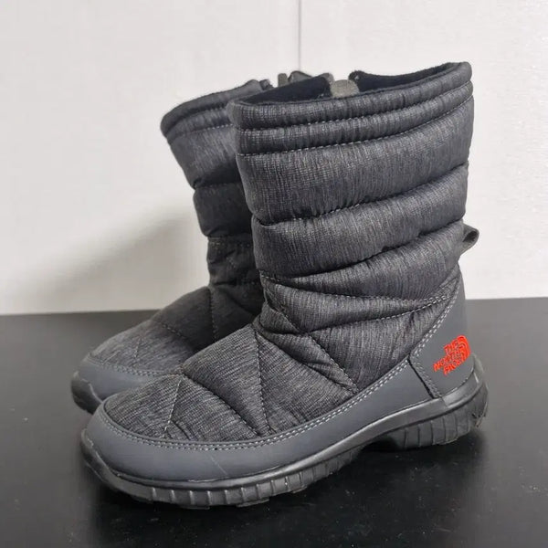 [BUNJANG] The North Face Short Padded Boots Grey / 노스페이스 숏패딩 부츠 그레이(220)