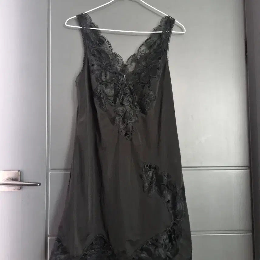 [BUNJANG] Lace Slip Dress / 아미에. 레이스가득   넘이쁜 슬립. 90.      92