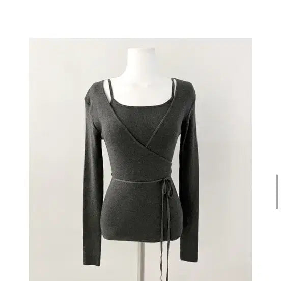 [BUNJANG] FABBET Arles Sleeveless Wrap Knit / 퍼빗 아를 슬리브리스 랩 니트