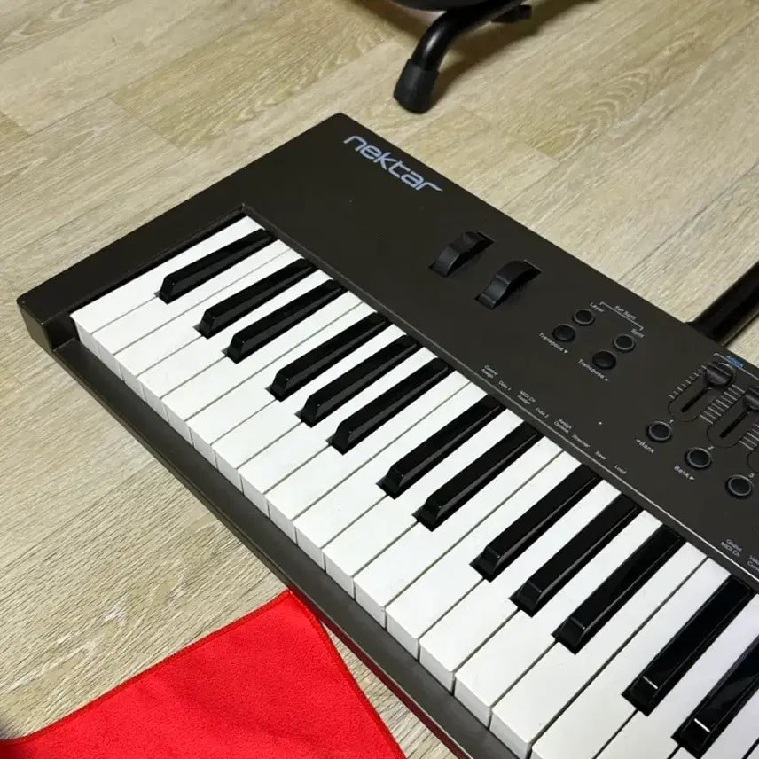[BUNJANG] Nektar Impact LX88 MIDI Keyboard Controller / Nektar impact LX88