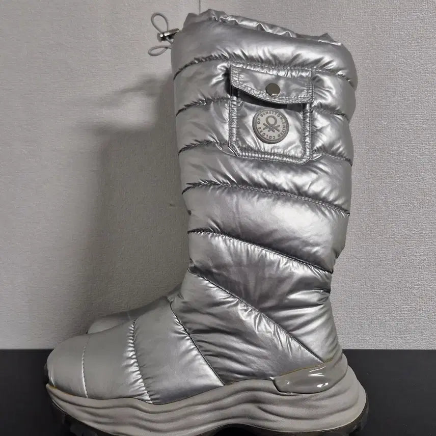 [BUNJANG] Benetton Snow Boots Silver / 베네통 롱패딩 스노우 부츠 실버(235)