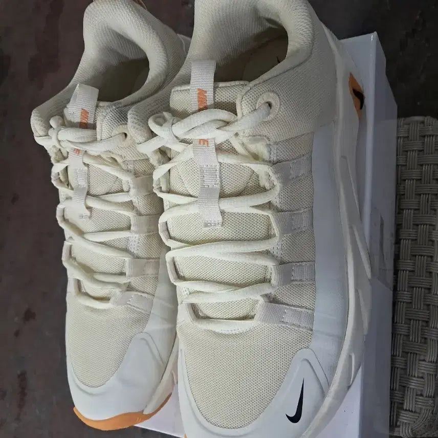 [BUNJANG] Nike Air Max Sneakers 275 / 나이키 에어맥스 운동화 10 275