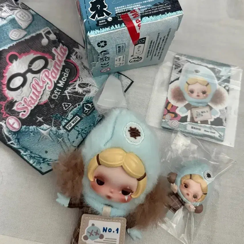 [BUNJANG] Pop Mart Skullpanda "Stay Chill" Plush Keychain & Hyper Set / 팝마트정품 스컬판다 off 스테이 칠 stay chill 인형키링&히퍼 세트 (새상품)