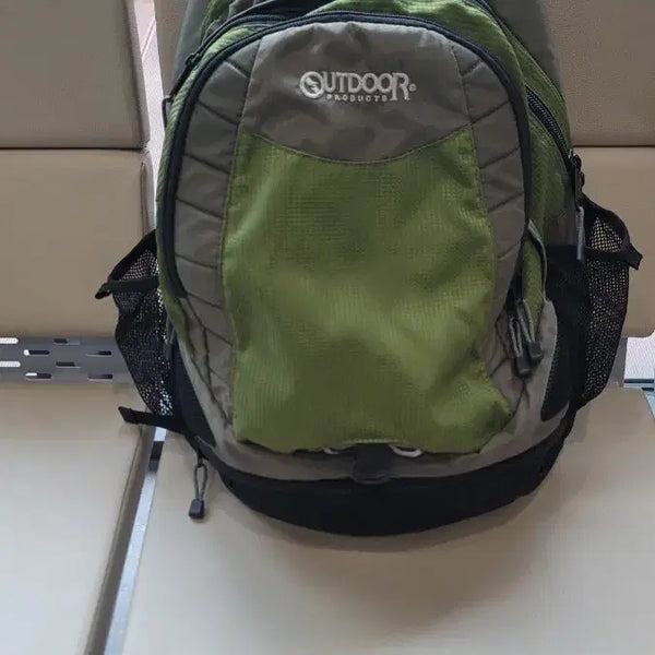[BUNJANG] Outdoor Products Backpack Green / 아웃도어 프로덕트 백팩 그린