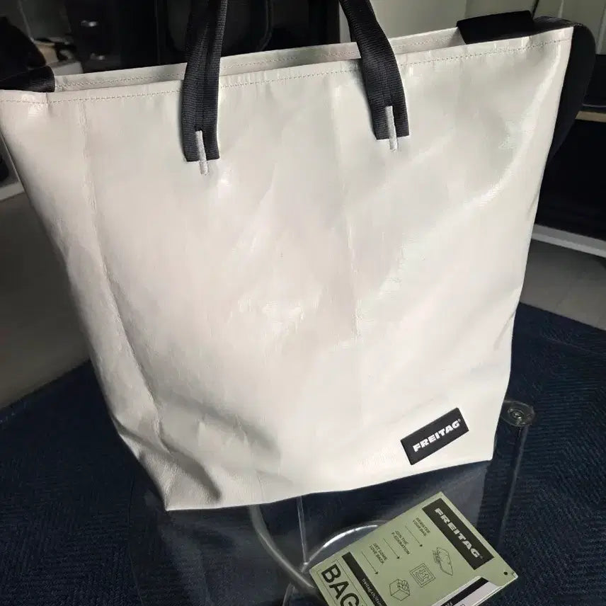 [BUNJANG] Freitag Bob All White Bag / 프라이탁 밥 올화이트