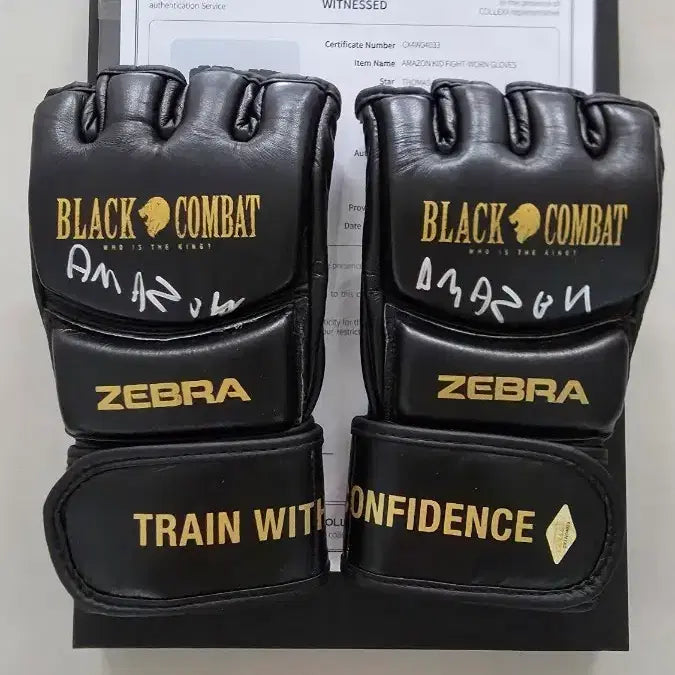 [BUNJANG] Thomas Almeida "Amazon Kid" Black Combat Autographed Match-Worn Glove / 블랙컴뱃 친필사인 선수실착 글러브(아마존키드 토마스 아시스)