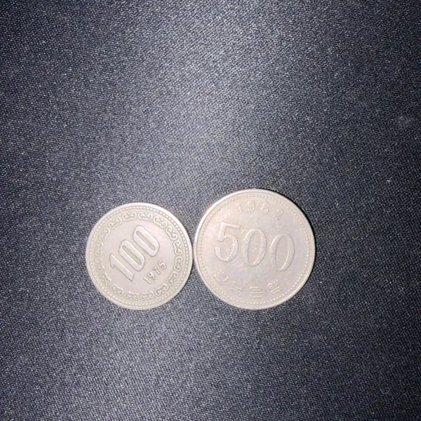 [BUNJANG] 1982 500 Won Coin, 1975 100 Won Coin (Uncirculated) / 1982년 500원, 1975년 100원 미사용 새거 팝니다.