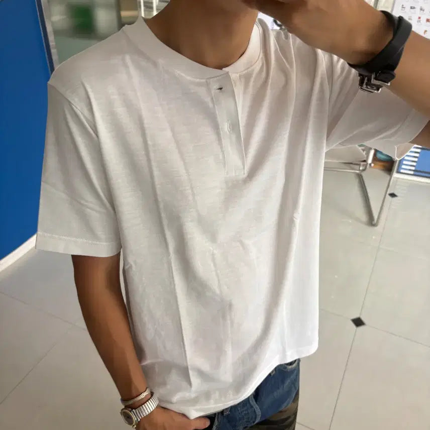 [BUNJANG] GU Henry Neck T-Shirt White / GU 지유 henry neck t-shirt