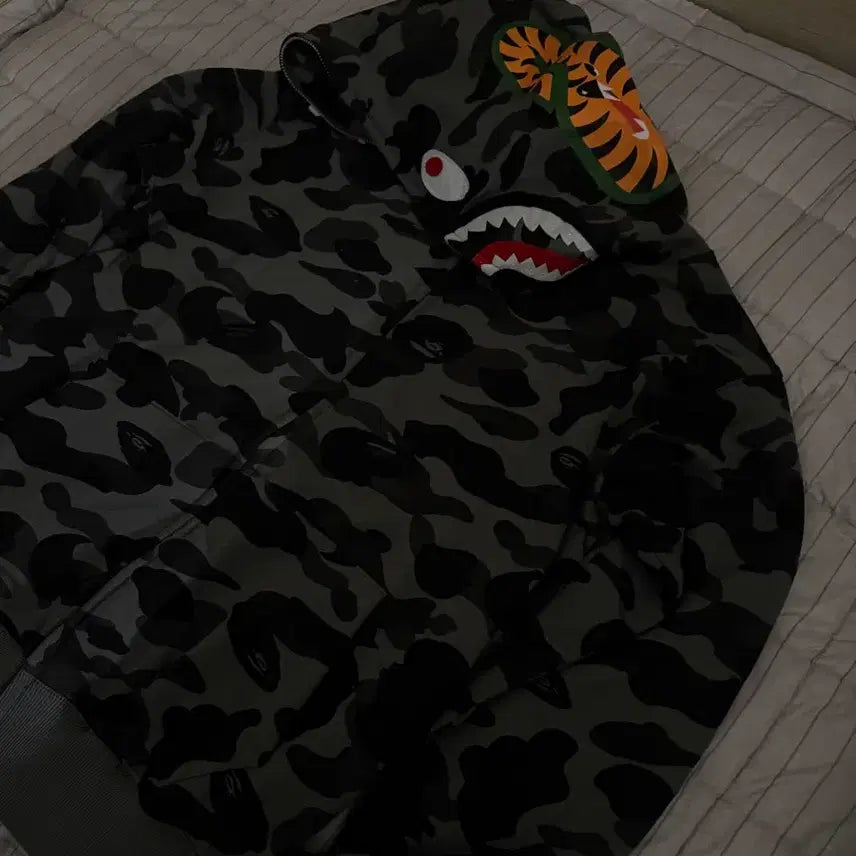 [BUNJANG] BAPE Camo Full Zip Hoodie / 베이프 카모 후드티