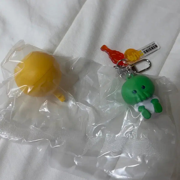 [BUNJANG] BHC Minions Gummy Keyring Sealed / bhc 미니언즈 키링 구미 미개봉