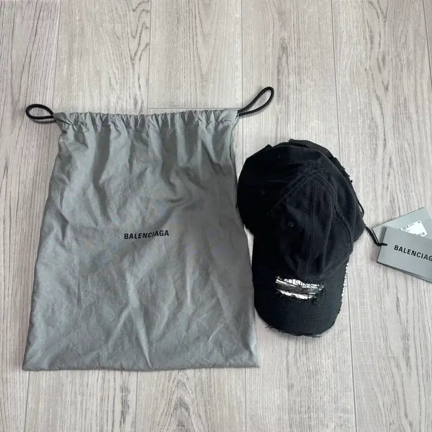 [BUNJANG] Balenciaga Distressed Brim Baseball Cap / 발렌시아가 디스트레스드 브림 베이스볼 캡