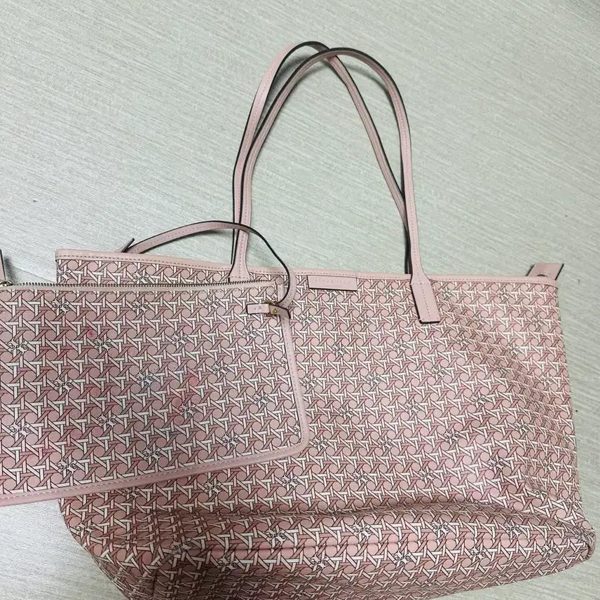 [BUNJANG] Tory Burch Pink Pattern Tote Bag with Pouch / 토리버치 핑크 패턴 토트백 파우치 포함