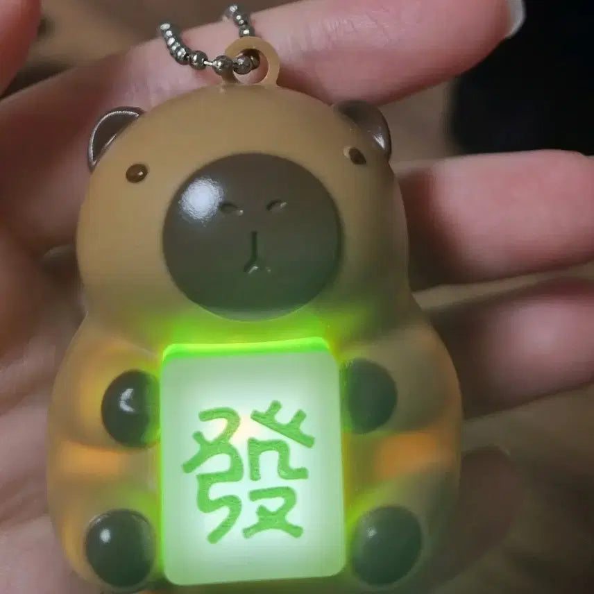 [BUNJANG] Capybara Mahjong Light-Up Keychain / 카피바라 마작 발광 키링