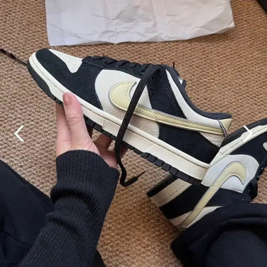 [BUNJANG] Nike Dunk Low LX Black Suede Sneakers / (W)270 나이키 덩크 로우 LX 블랙 스웨이드 운동화 슈즈 러닝화 신발