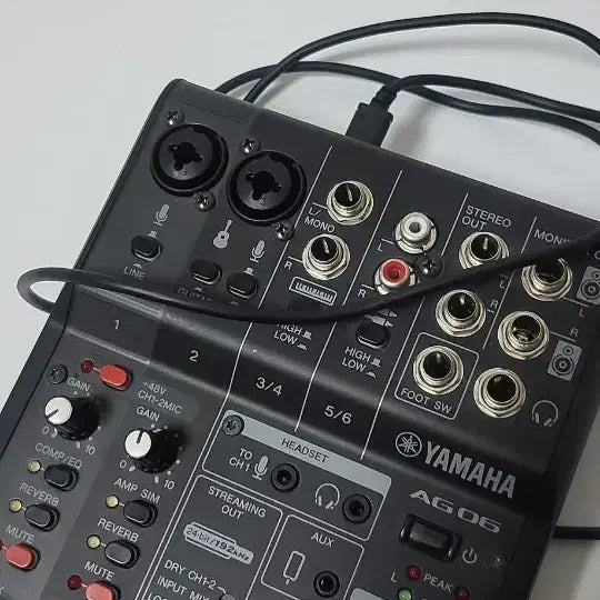 [BUNJANG] Yamaha AG06MK2 Mixer (Black) / 야마하 ag06mk2 블랙 A급 박스X