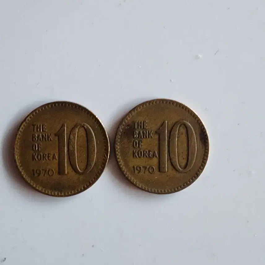 [BUNJANG] Rare Korean 10 Won Coins (2 pieces) / 희귀동전 10짜리 두개 판매