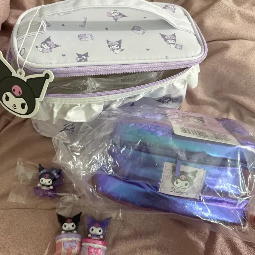 [BUNJANG] Sanrio Kuromi Pouch & Figure Set / 산리오 쿠로미 파우치1개 & 피규어3개(불빛1개/바구니2개) 세트 일괄