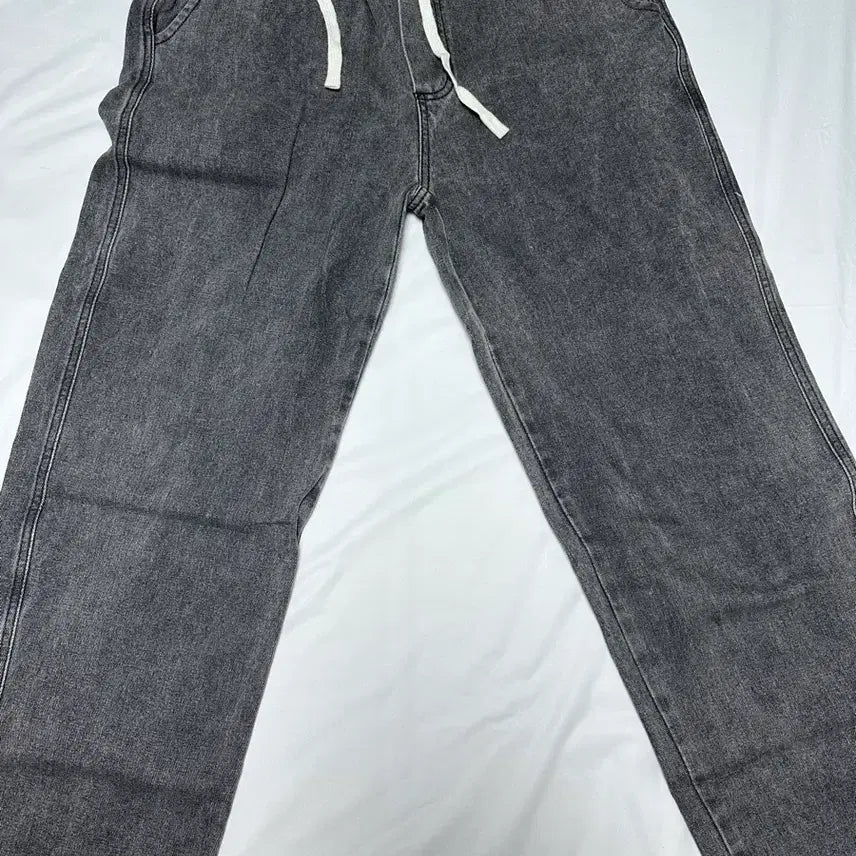 [BUNJANG] Dark Wash Denim Jeans / 흑청바지 (긴바지)